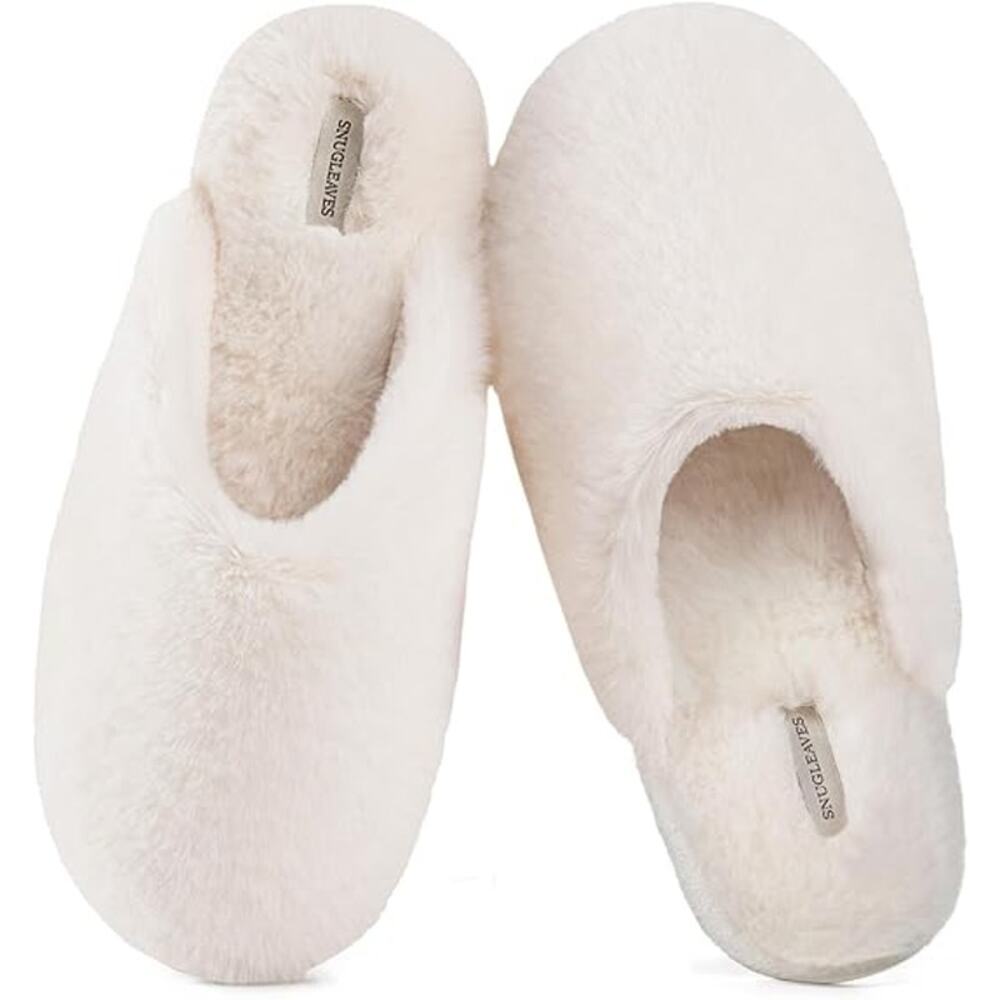Snug Leaves Women's Size 5/6 White Slide On Fuzzy Memory Foam House Slippers
